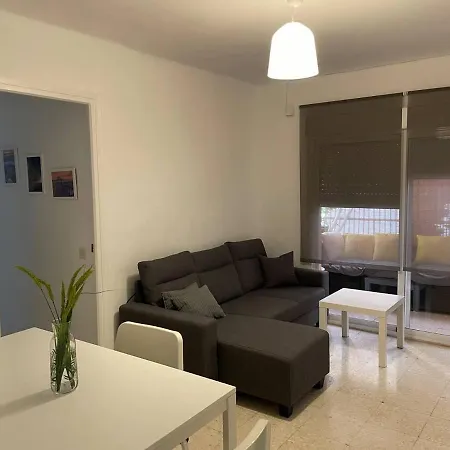 Renovated And Newly Furnished 3 Bedroom * San Fernando