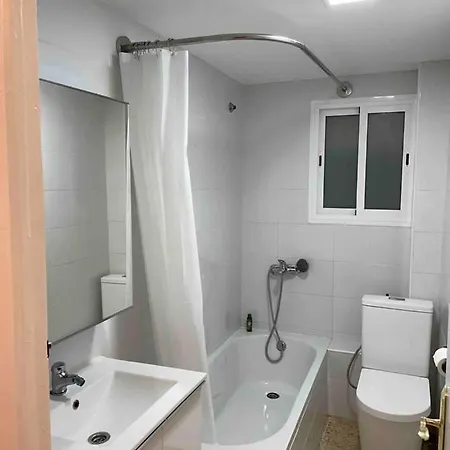 Renovated And Newly Furnished 3 Bedroom Apartament *